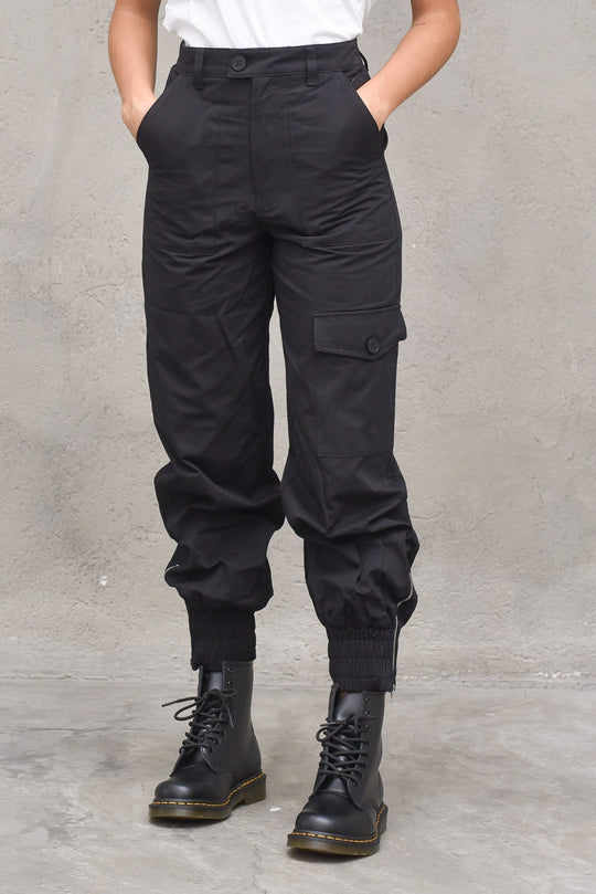 Pocket Details Pants - BLACK