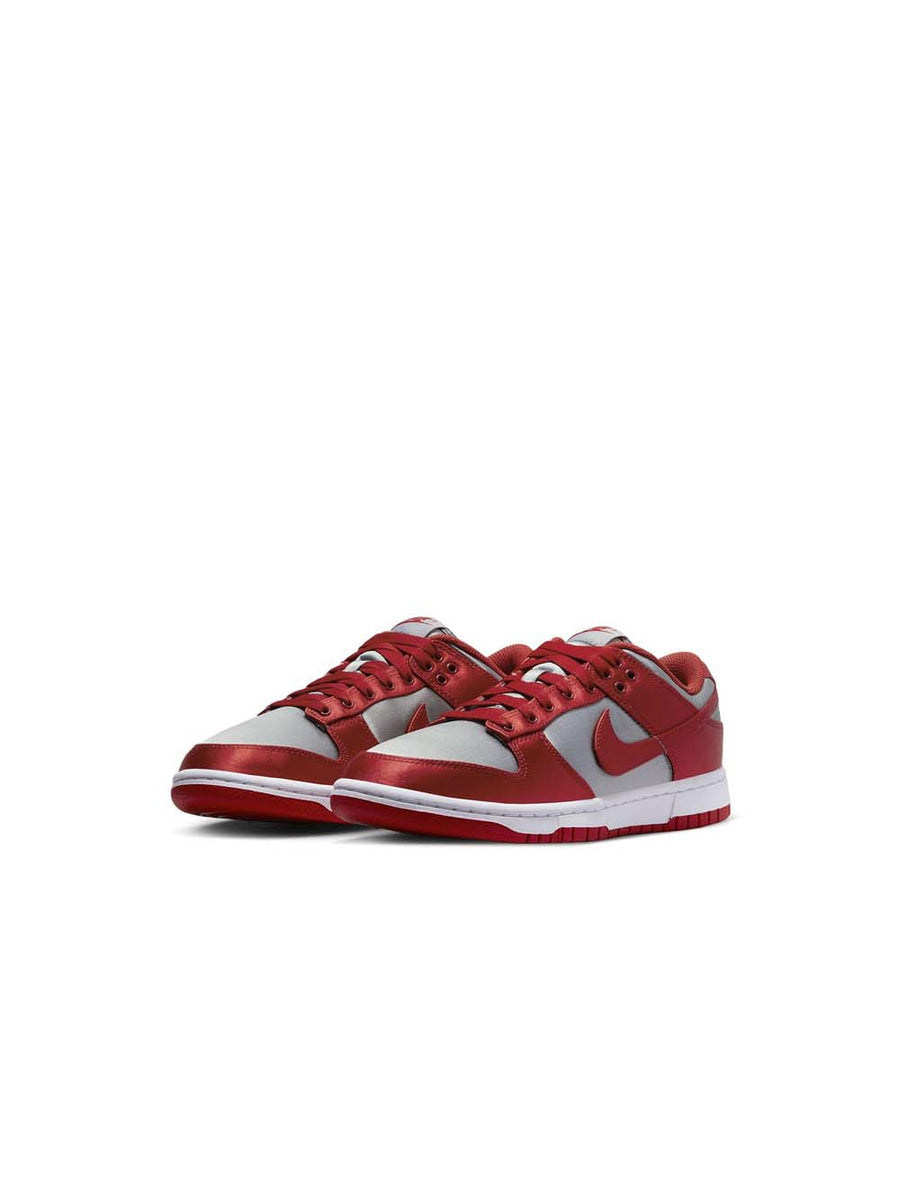 W Nike Dunk Low Ess Snkr - Medium Grey Varsity Red — 2