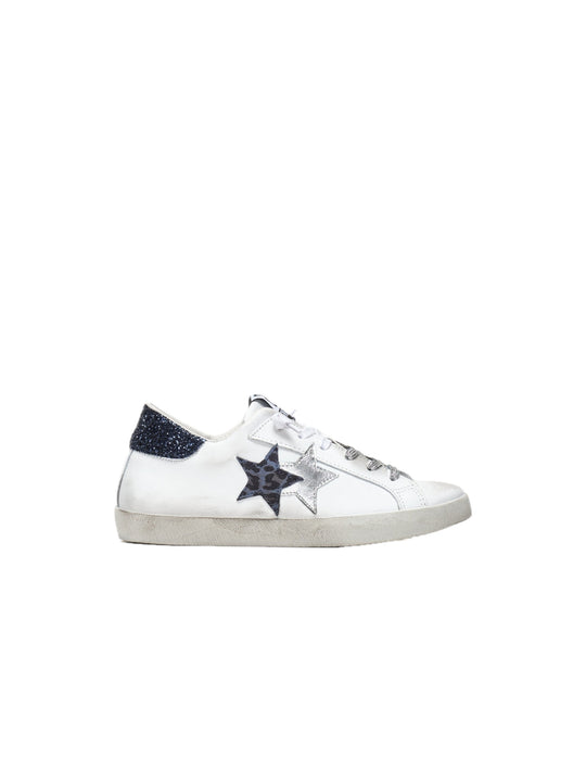 Sneakers Low Pelle Bianca Dettagli Blu