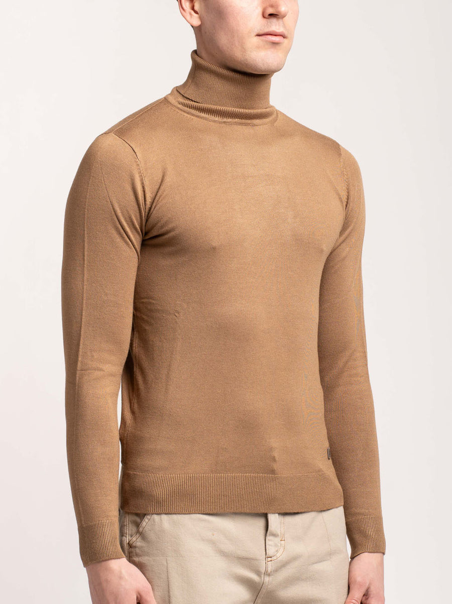 Viscose Turtleneck - Honey — 2