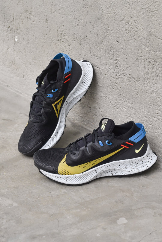 Nike Pegasus Trail 2 - Black/Dark Sulfur/Off Noir