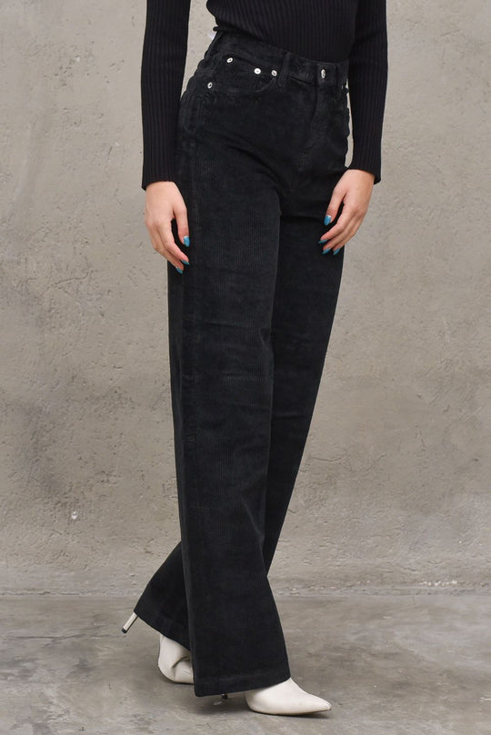 Marta Woman - Black Read