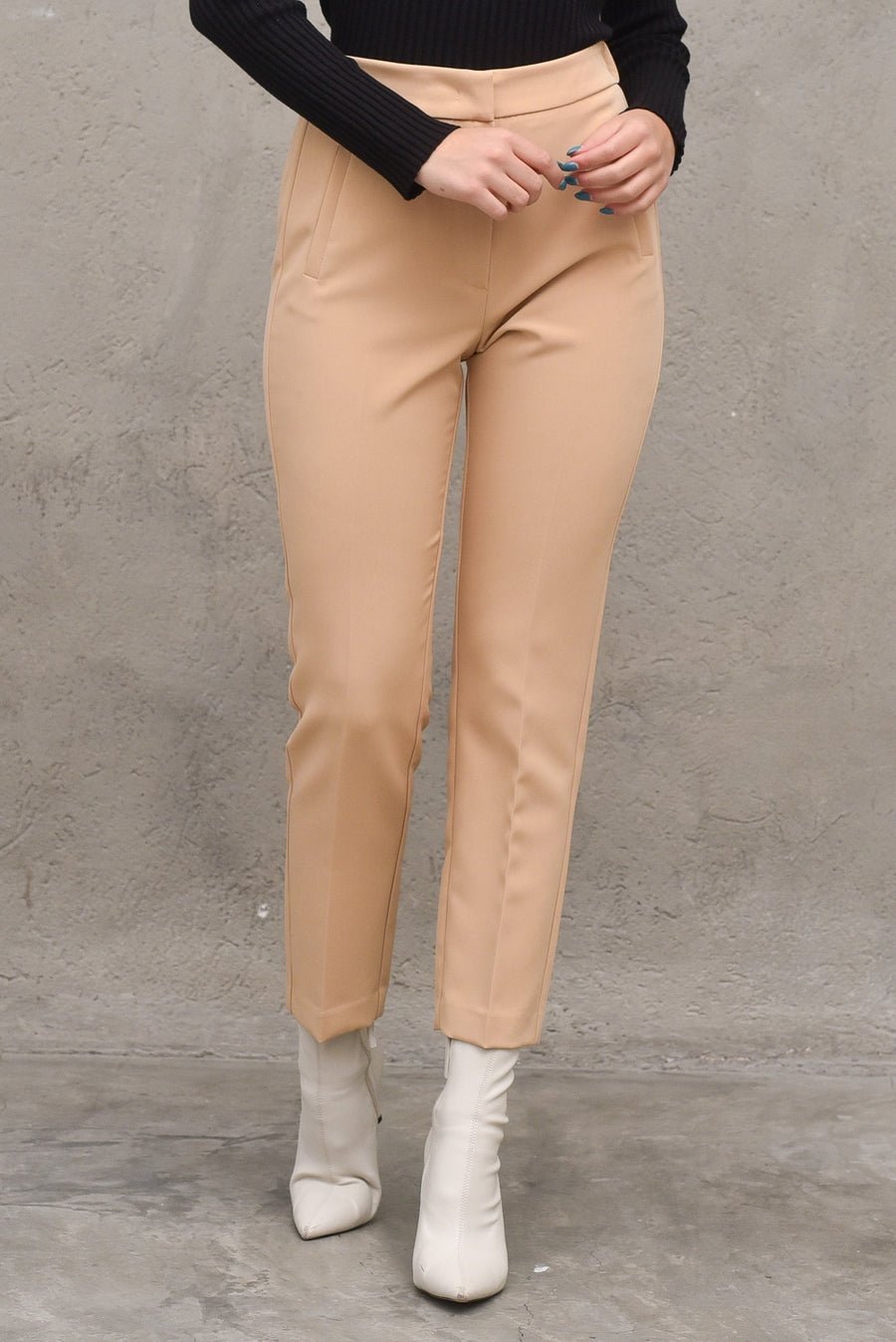 Women's Trousers - Barley