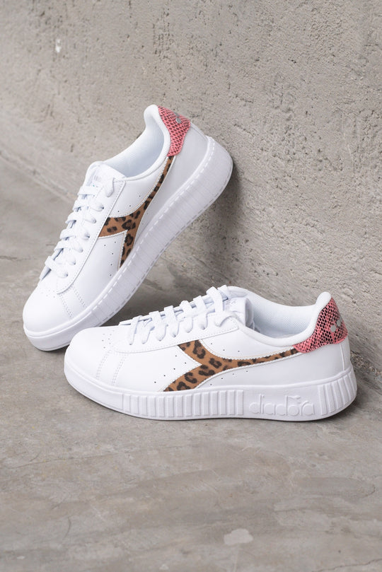 Game P Step Tropic - White