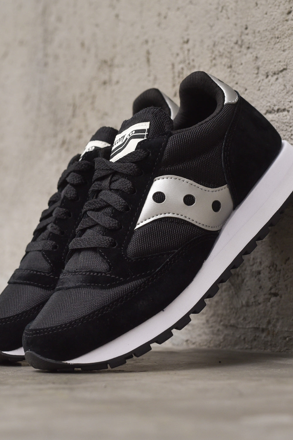 saucony black and silver