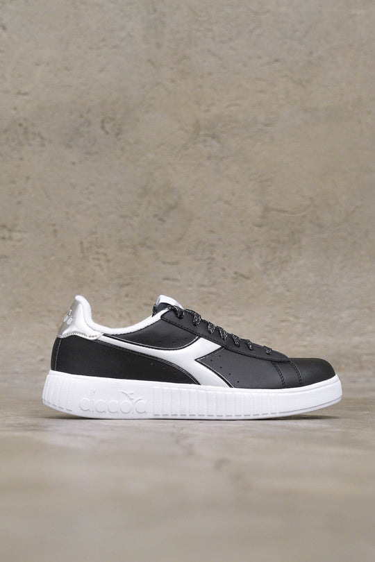 Game P Step - Black/Silver