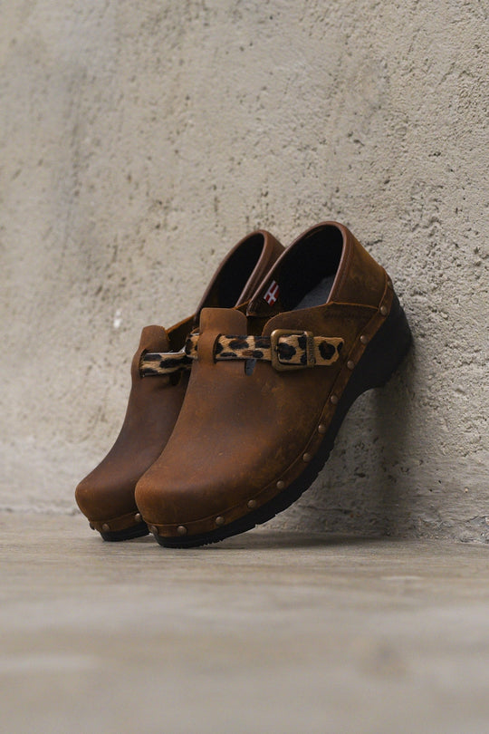 Leona Ant Brown - Antique Brown