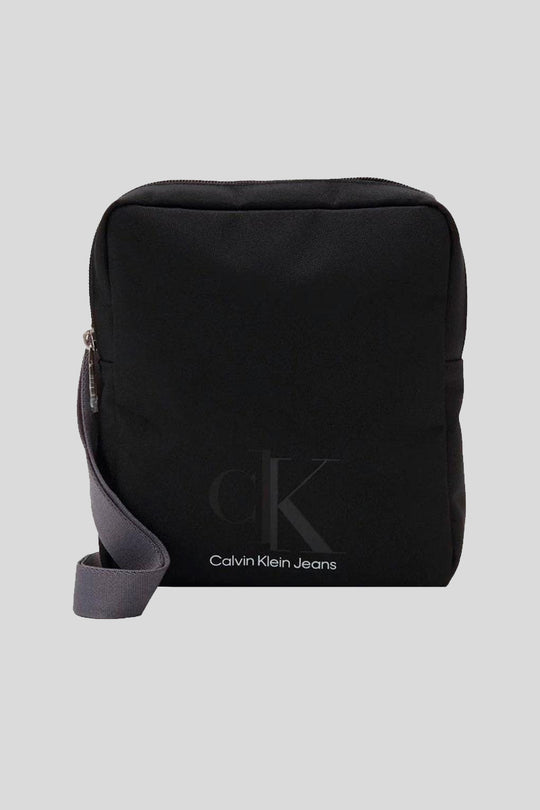 Sport Essentials Flatpack - Black