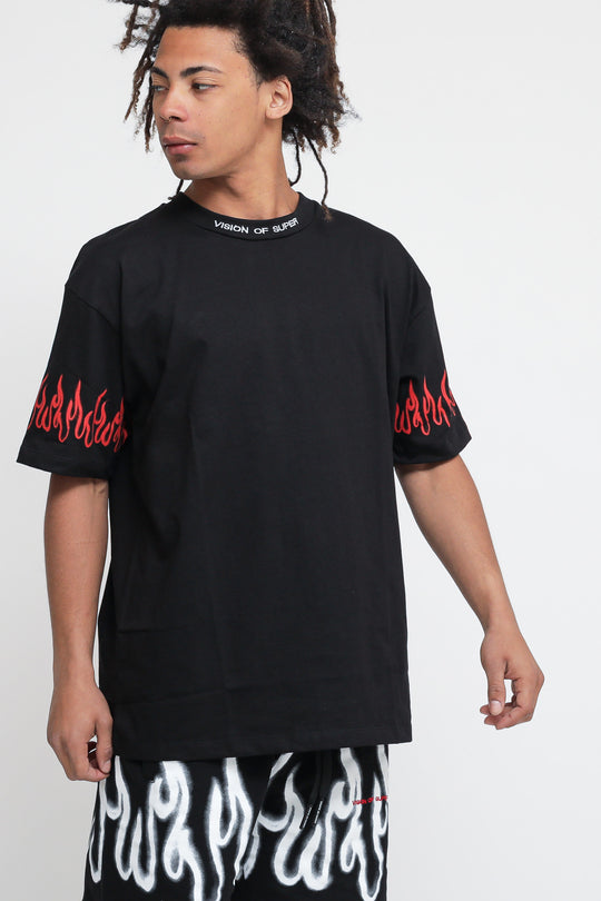 T-shirt With Red Spray Flames - Black