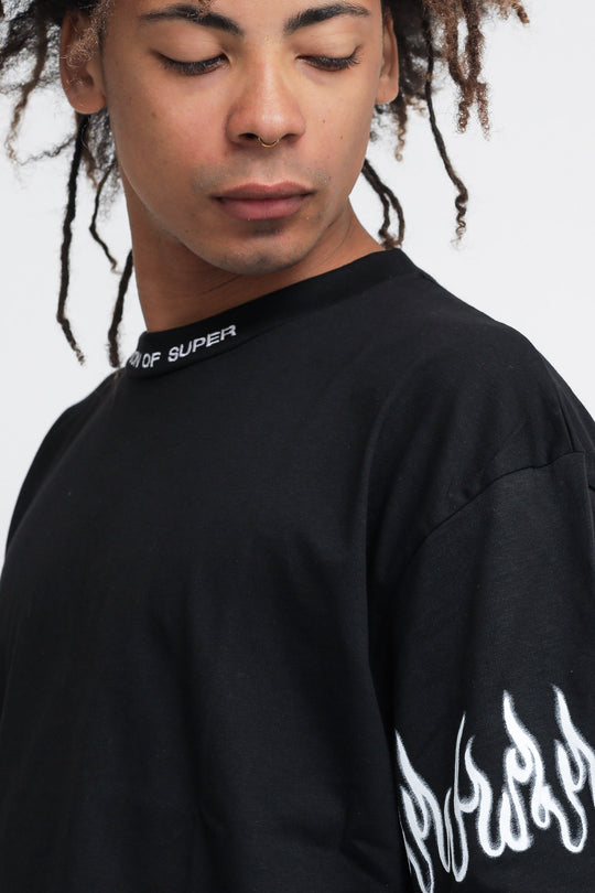 T-shirt With White Spray Flames - Black