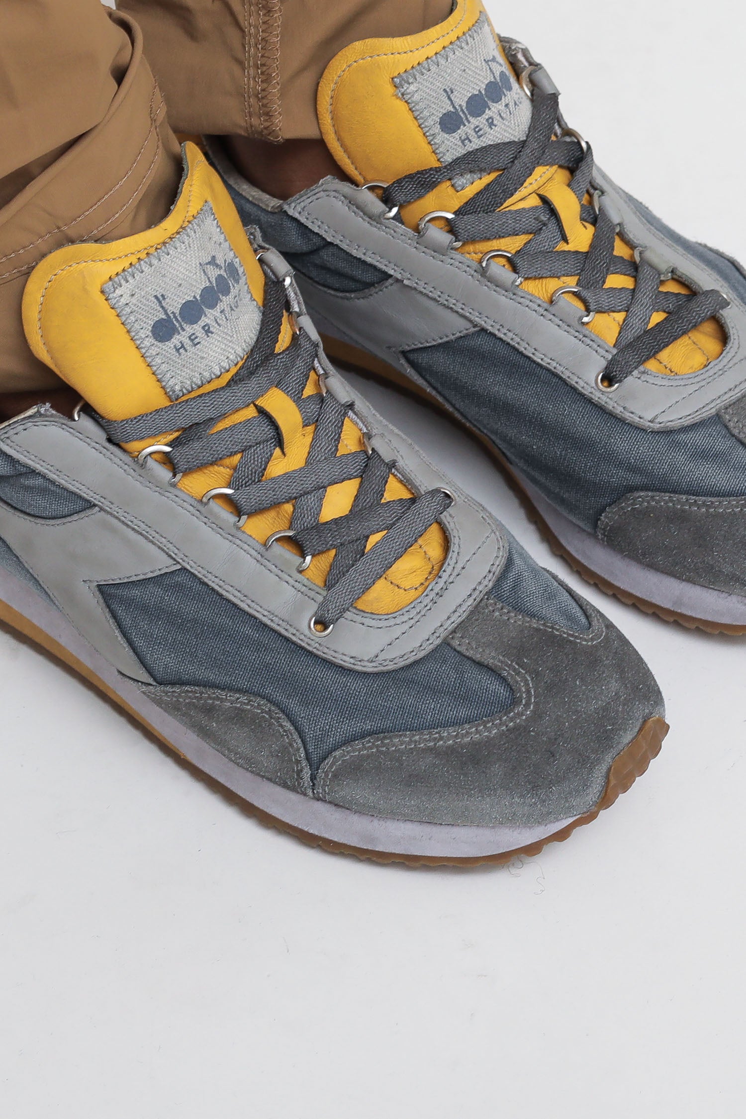 Diadora Equipe H Dirty Stone Wash Evo Sneaker Unisex, Vapor Blue Bering Sea 42 EU Diadora Equipe H Dirty Stone Wash Evo Sneaker Unisex, Vapor Blue Bering Sea 42 EU