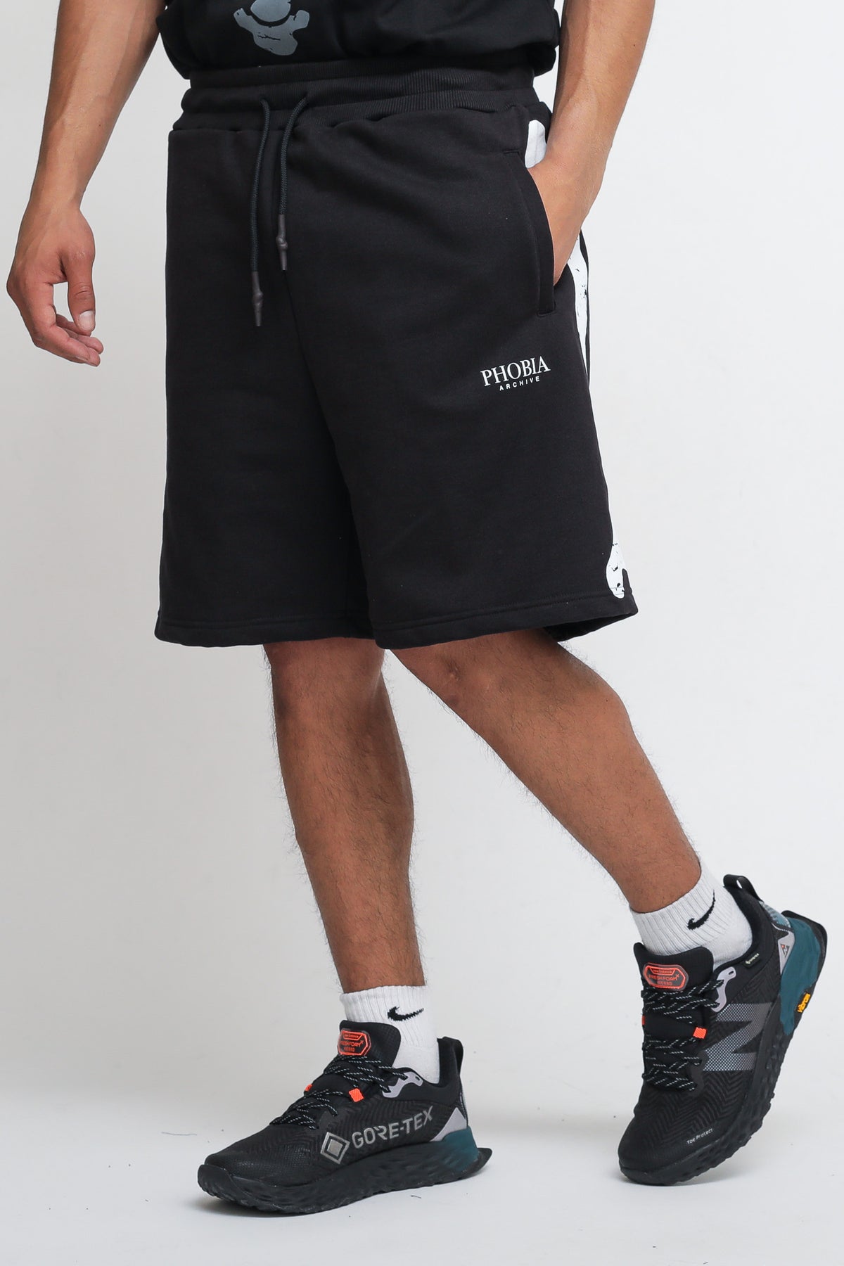 Shorts con scheletro bianco - nero — 3