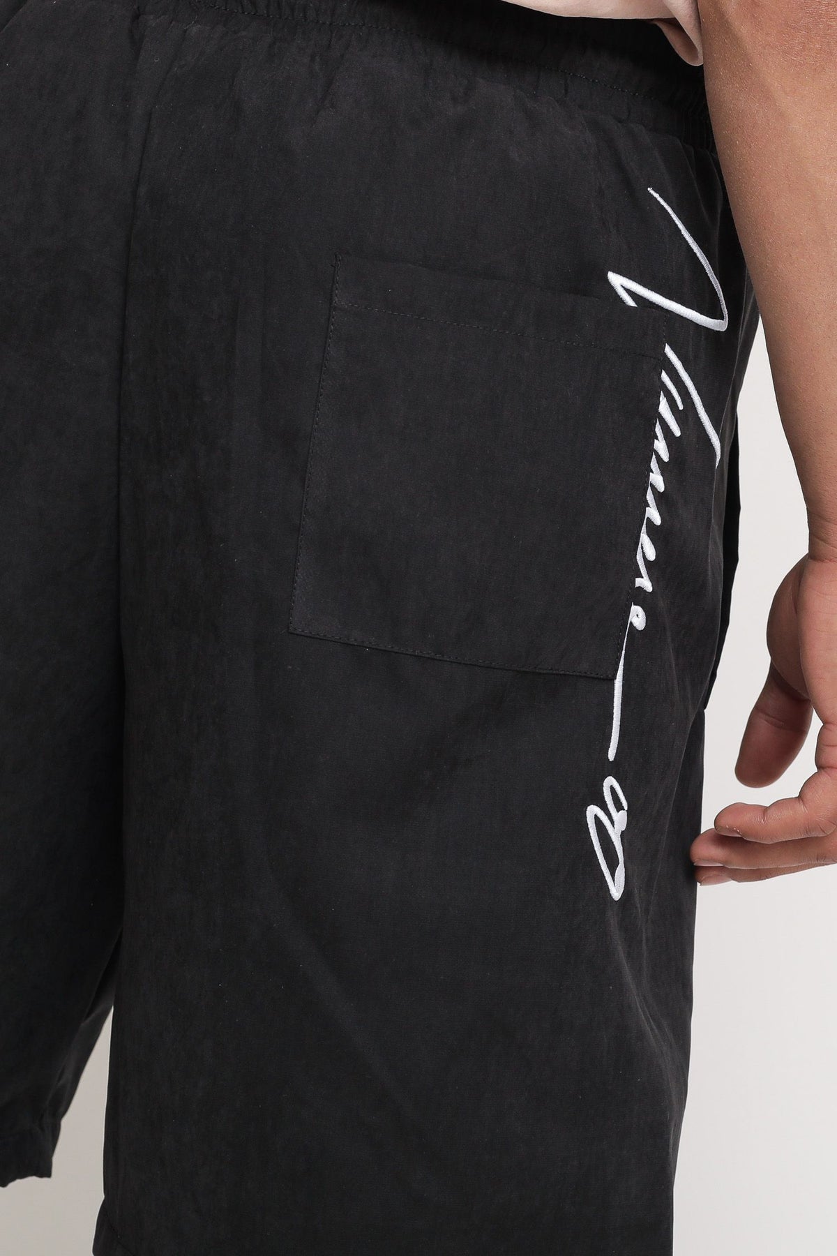 Bermuda - Black — 4