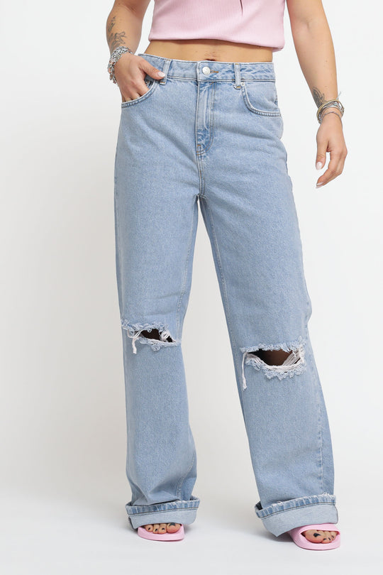 Ripped Knee Highwaist Denim - Light Blue