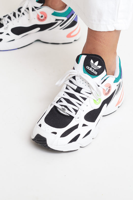 Astir W - Cloud White/Core Black/Acid Red