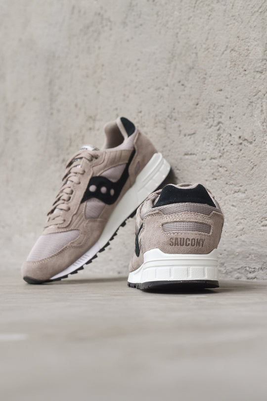 Shadow 5000 - Tan/White