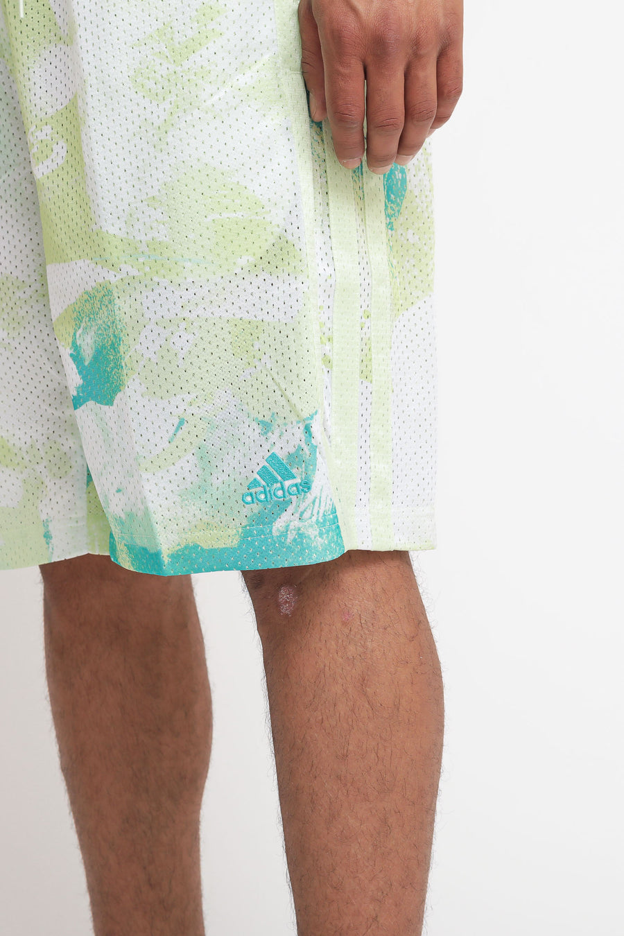 Q2 Aop Short - White/Almlim — 2