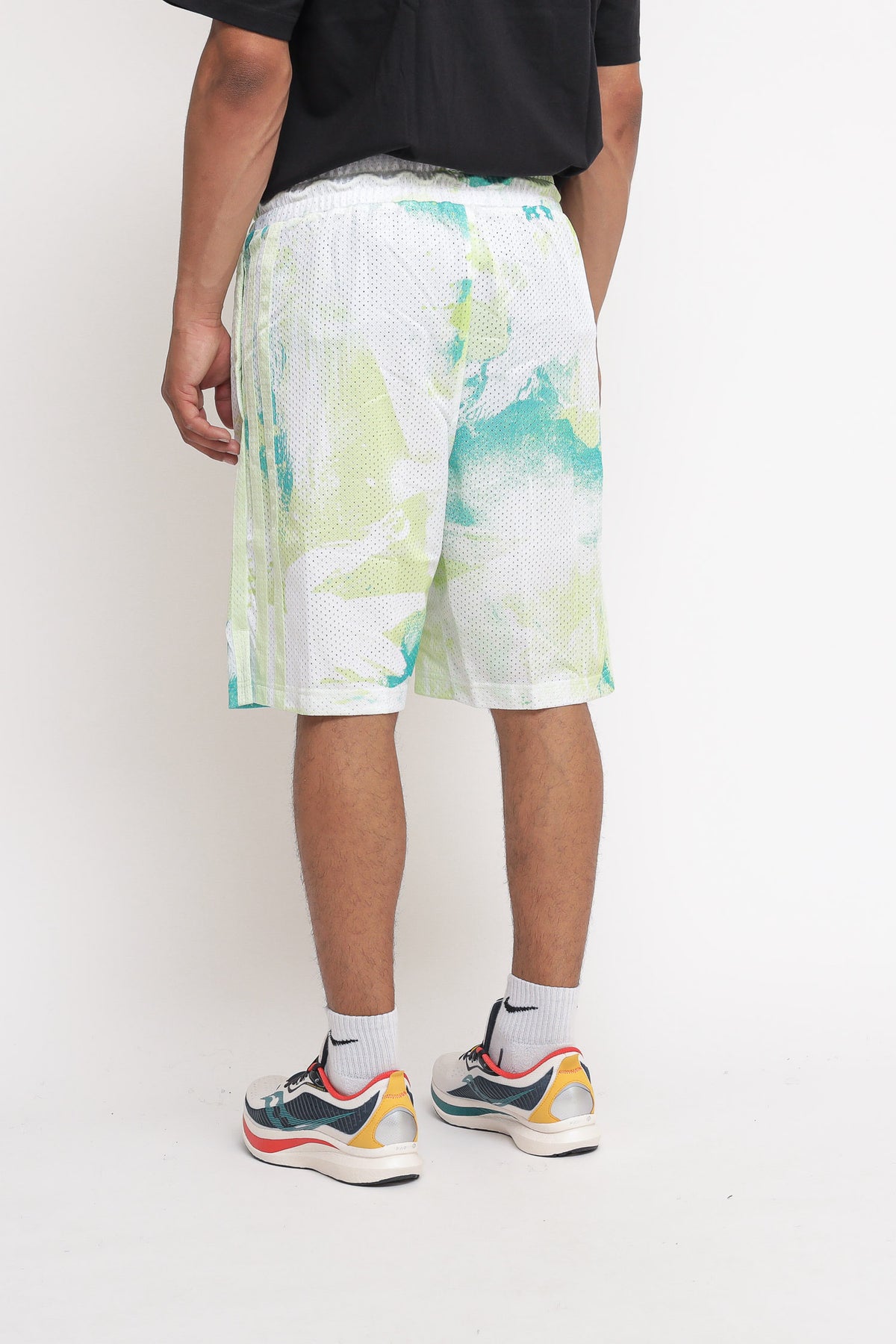 Q2 Aop Short - White/Almlim — 4