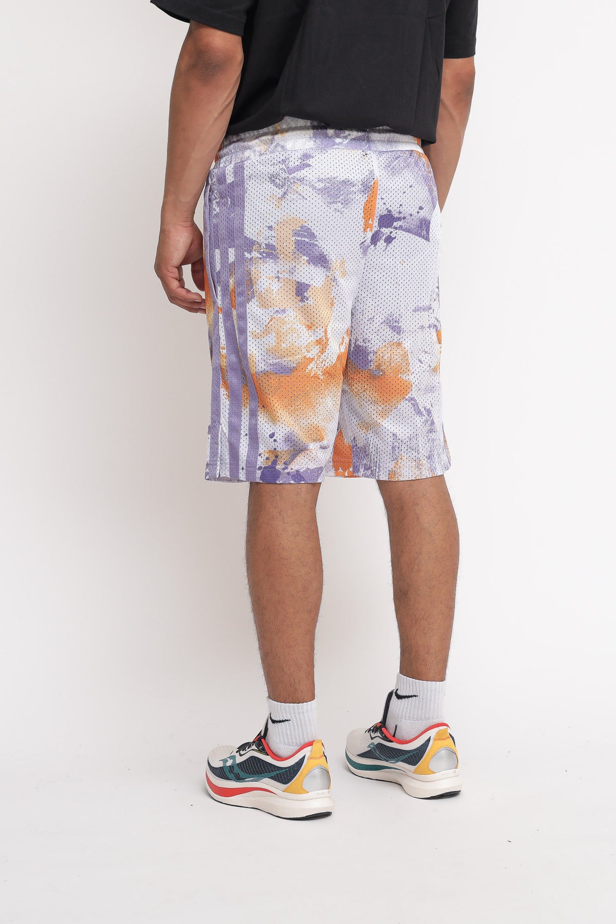 Q2 AOP Short - White/Maglil — 3