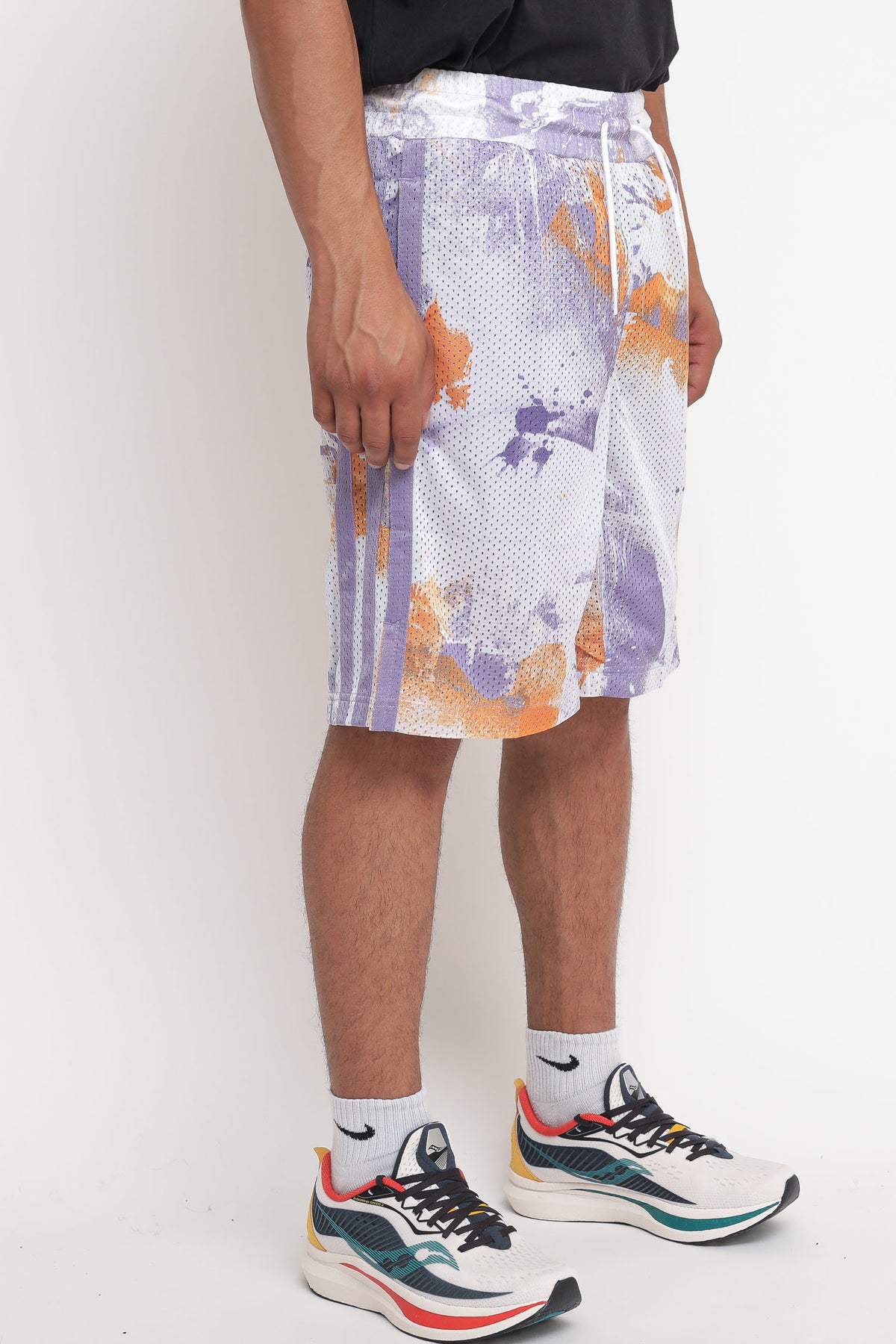 Q2 AOP Short - White/Maglil — 5