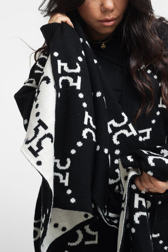 Courtney Knitted Scarf - Coal