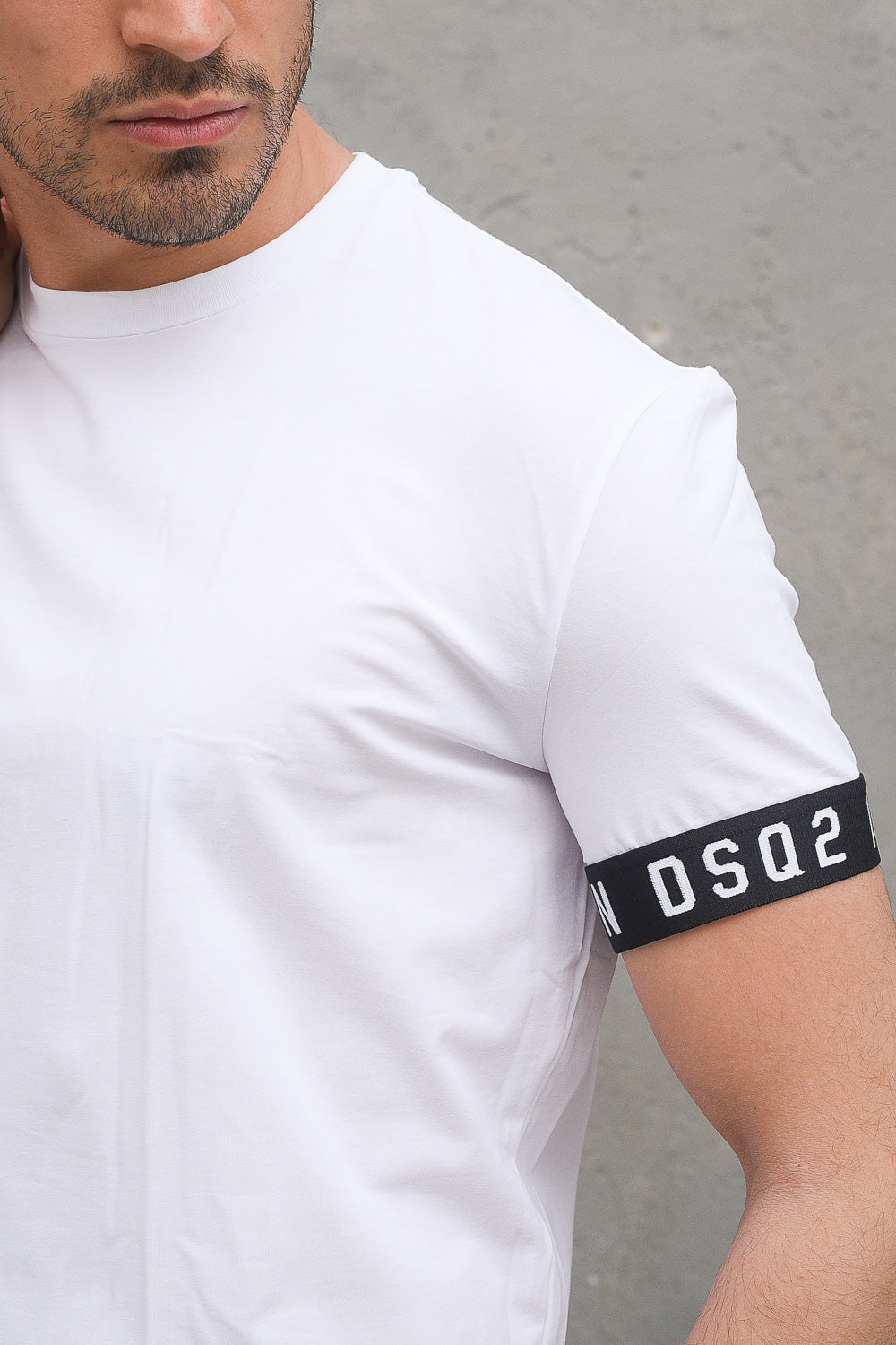Round Neck T-shirt - White — 3