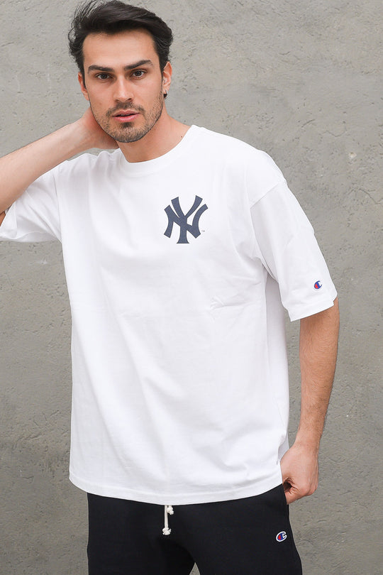 Crewneck T-shirt - WHT