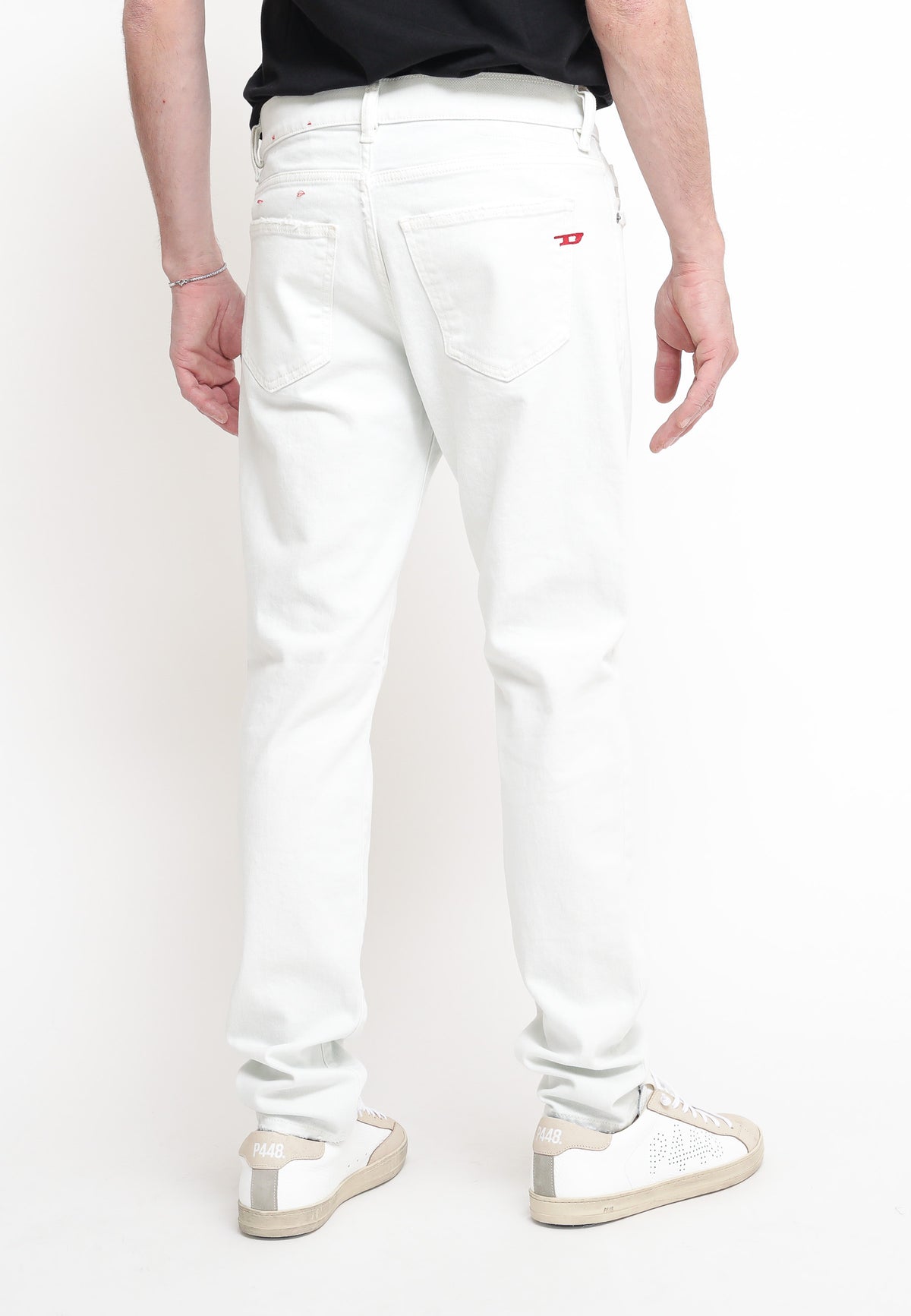 2019 D-STRUKT - White — 4