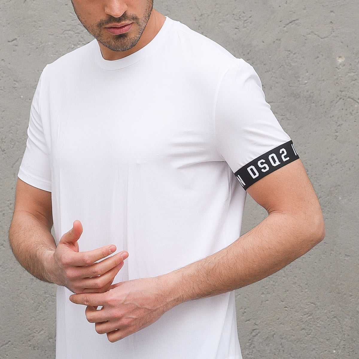 Round Neck T-shirt - White — 5