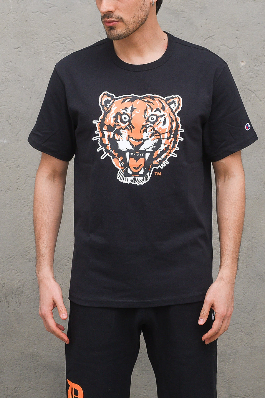 Crewneck T-shirt - BLK